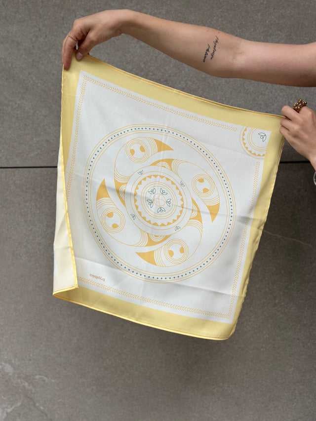 Headscarf “The Power of the Female Lineage”